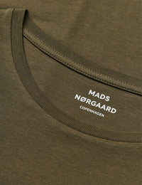 Mads Nørgaard Fine Jersey Teasy Tee FAV – T-shirt i økologisk bomuld