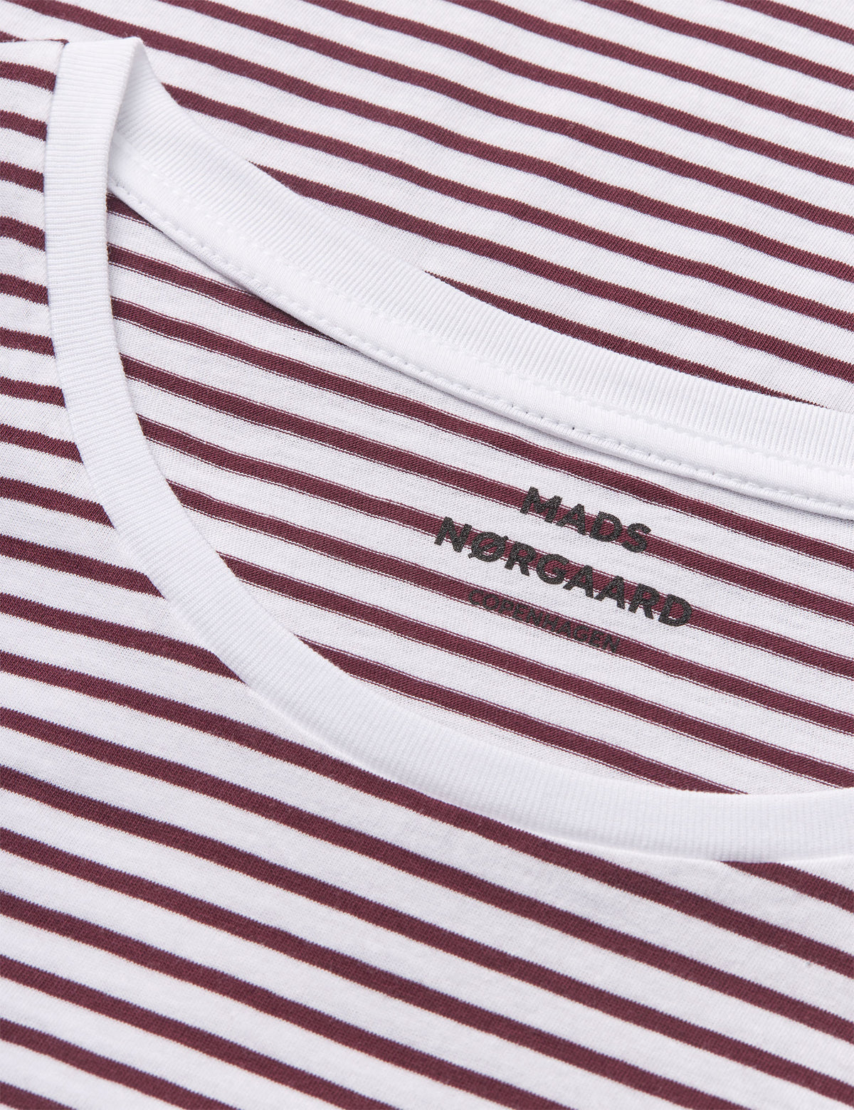 Mads Nørgaard Fine Jersey Stripe Teasy Tee FAV – Stribet T-shirt i økologisk bomuld