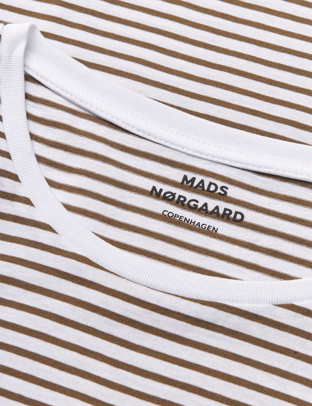 Mads Nørgaard Fine Jersey Stripe Teasy Tee FAV – Stribet T-shirt i økologisk bomuld