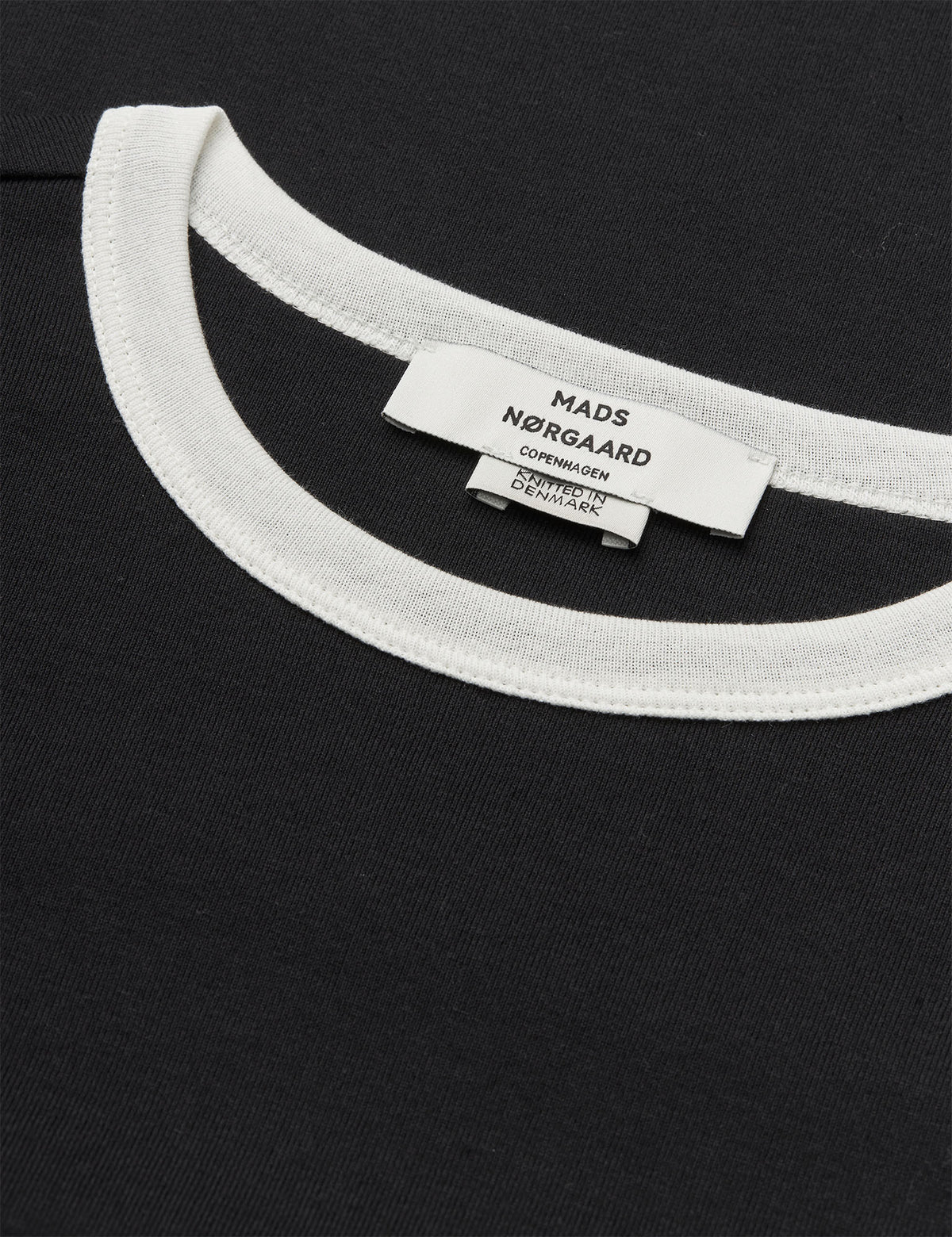 Grace Jersey Camille Tee LS – Black/Vanilla Ice – Mads Nørgaard