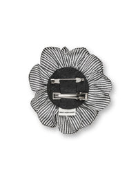 MN Rose Brooch – Stripe Black/White – Mads Nørgaard