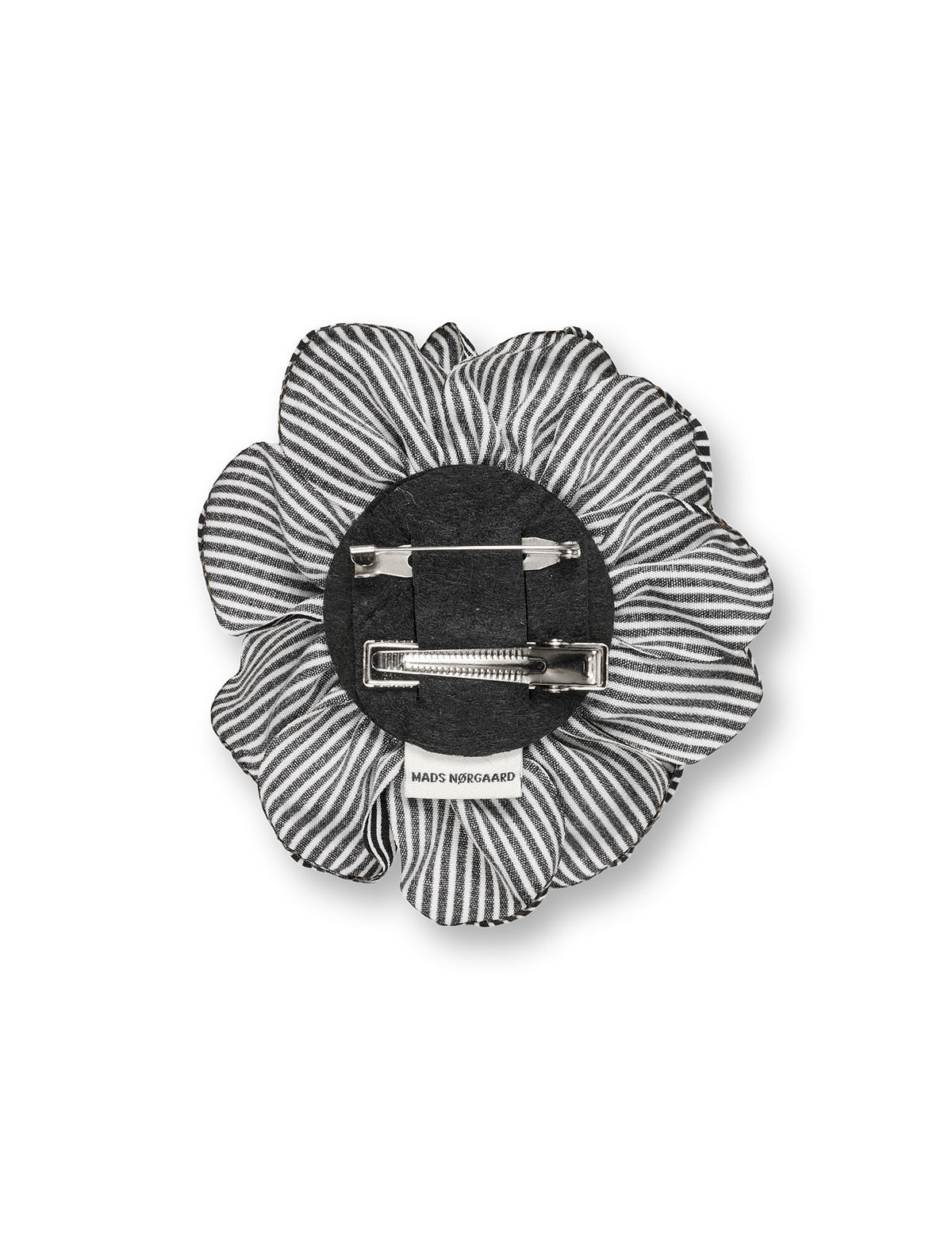 MN Rose Brooch – Stripe Black/White – Mads Nørgaard