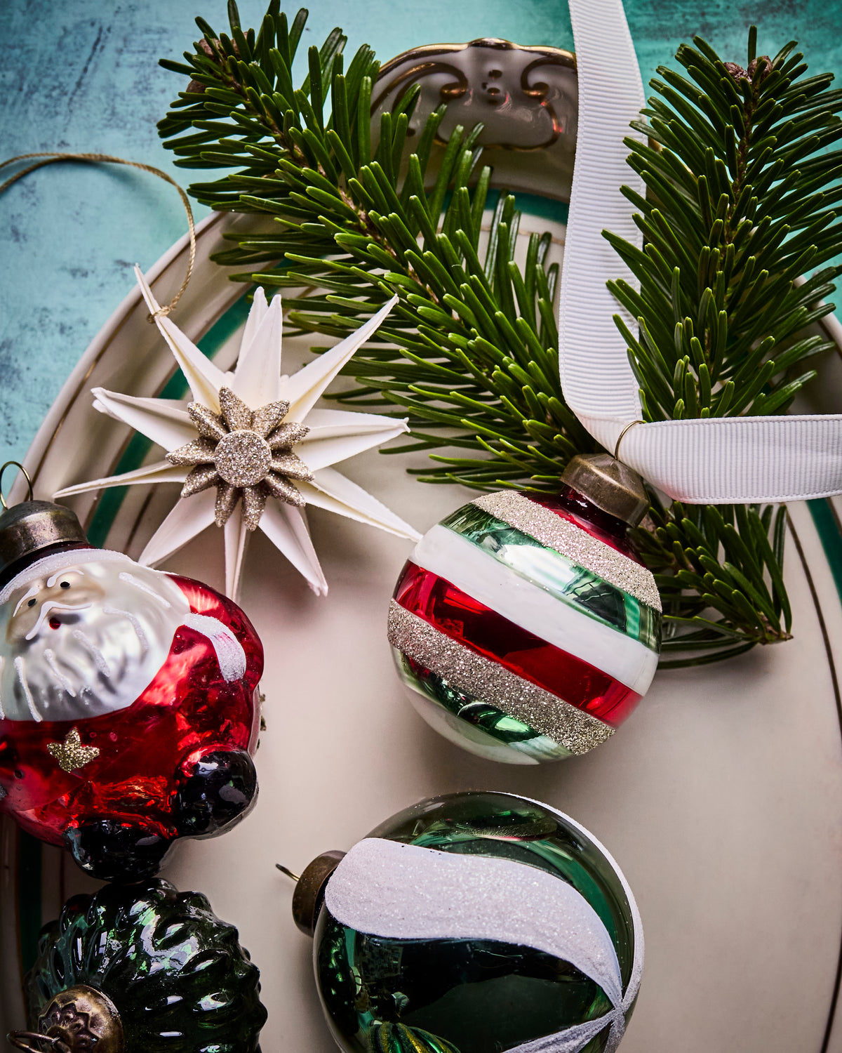 Ornament multi-farvet 8 cm. dia