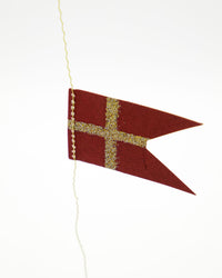 House Doctor Juleguirlande med flag – Rød/Champagne