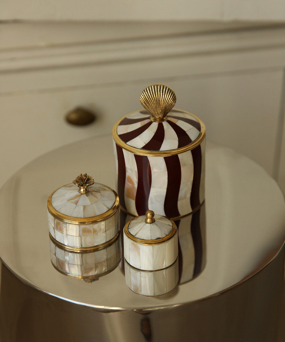Abby Shell circus box