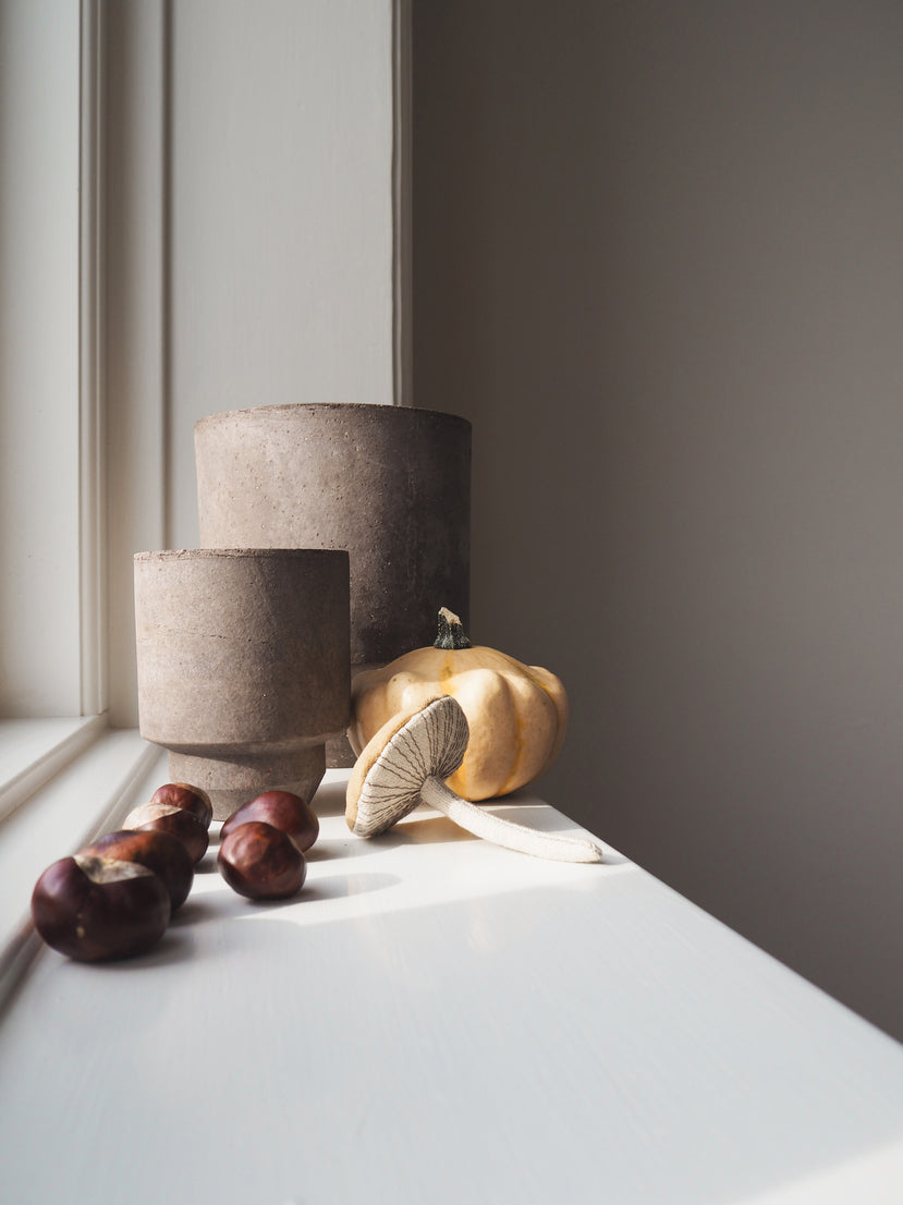 Hoff Potte Ø 18  uglaseret grå UDEN underskål