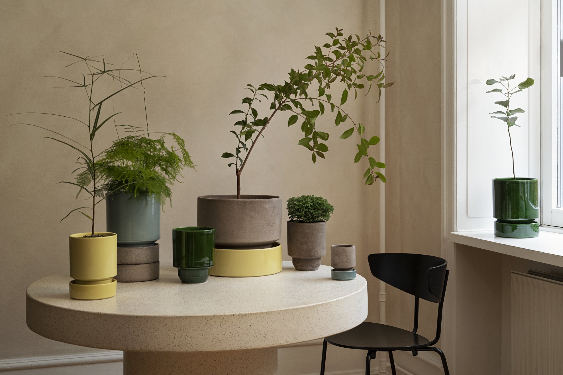 Hoff Potte Ø 18  uglaseret grå UDEN underskål