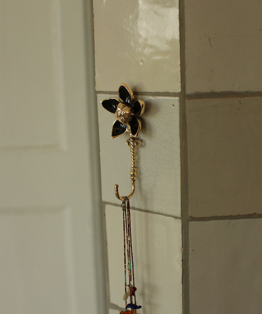 Elodie flower knage