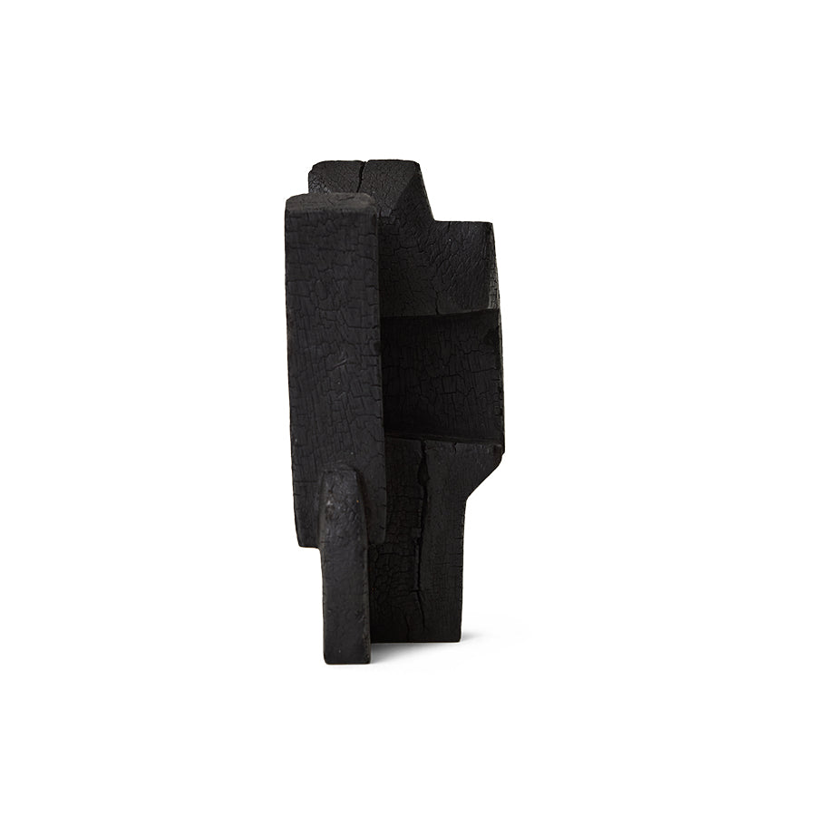 HKliving burned wooden sculpture – rå struktur og skulpturel karakter